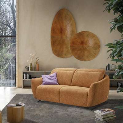 Iside divano letto in tessuto arancio in soggiorno