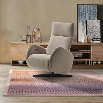 Poltrona relax Saturno in tessuto beige in soggiorno